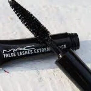 MAC False Lashes Extreme Black Mascara Mini Size